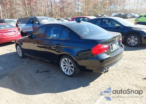 2011 BMW 328I xDrive z USA, uszkodzony, nr VIN WBAPK5C50BA654553